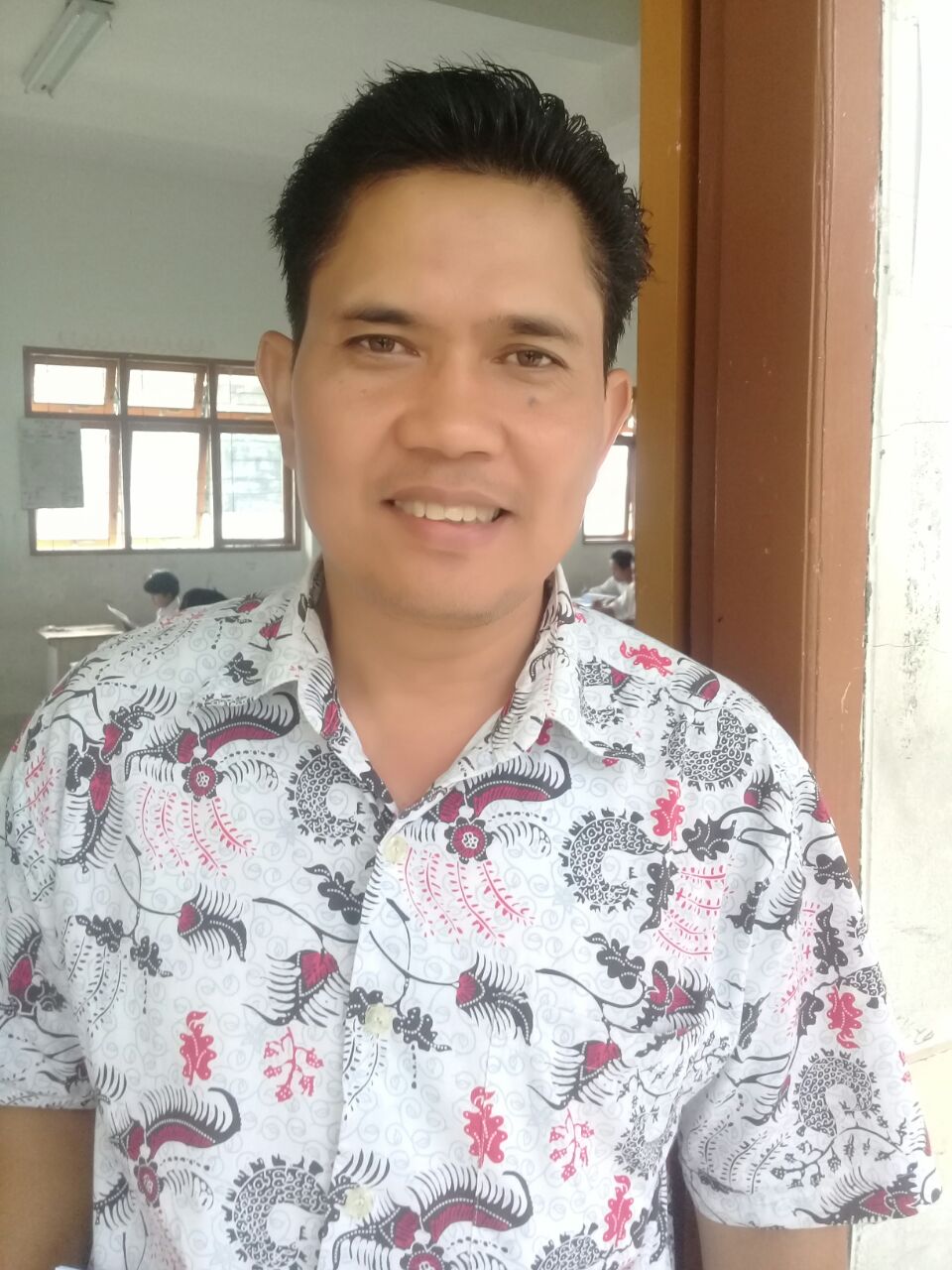 Foto : Ketua Komisi Pemilihan Umum (KPU) Kabupaten Samosir, Suhadi Situmorang SH MH