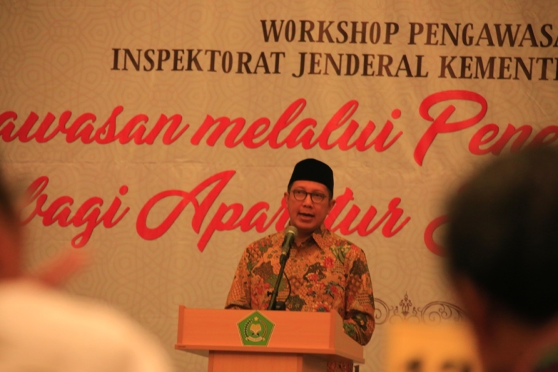 Menag Lukman Hakim Saifuddin menutup Workshop Pengawasan Inspektorat Jenderal Kemenag Tahun 2017 di Jakarta