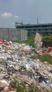 Lahan Metland dijadikan tempat pembuangan sampah