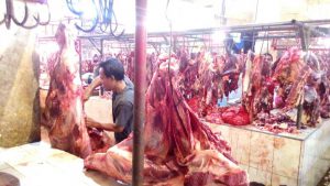 Salah Satu Pedagang Daging di Pasar Cileungsi