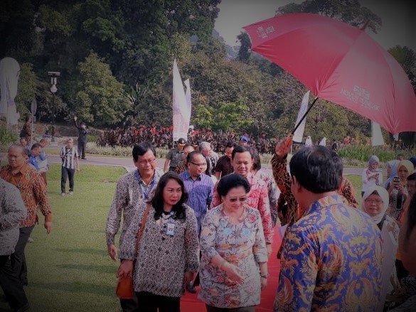 Megawati Soekarno Puteri saat menghadiri Perayaan 2 Abad Kebun Raya Bogor