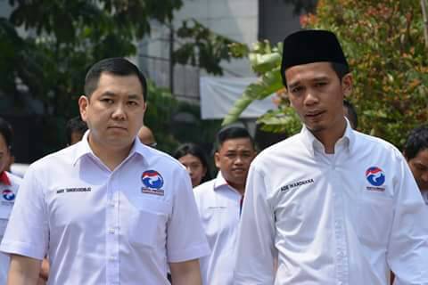 Hari Tanoesudibjo Pemilik MNC Group yang juga Ketua Umum DPP Partai Perindo (Kiri) dan Ade Wardhana Adinata (Kang AW) Ketua Dewan Pimpinan Partai PERINDO Jawa Barat (Kanan)