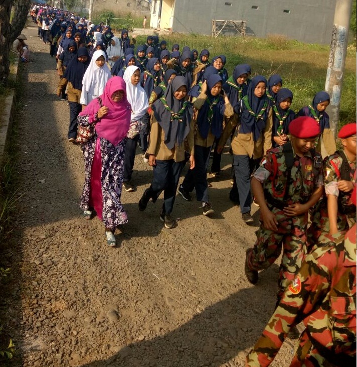 Demi Nonton Pahlawan Nasional Wanita Indonesia Ribuan Siswa Muhammadiyah Cileungsi Long March