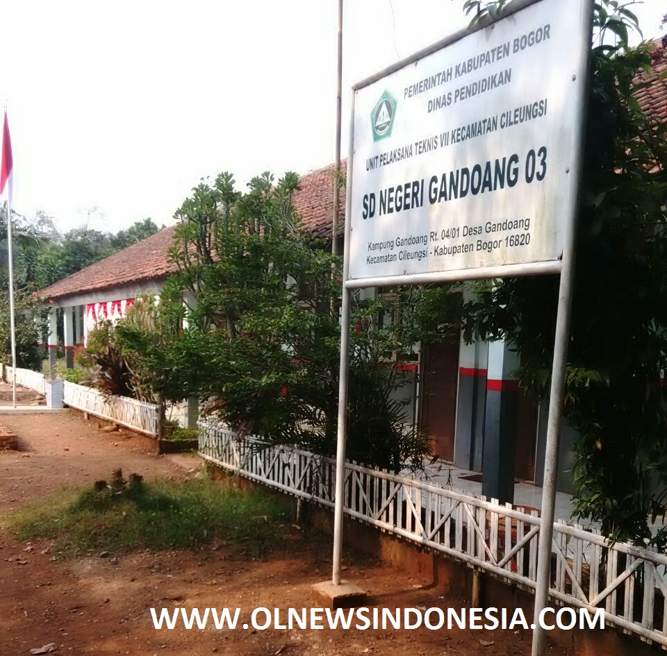 Tampak Samping SDN 03 Gandoang Kecamatan Cileungsi Kabupaten Bogor