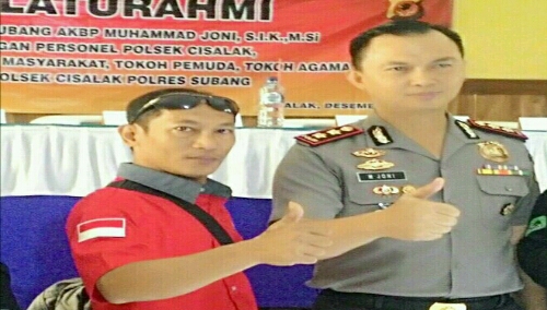 Foto : Kapolres Subang berfoto bersama wartawan Olnewsindonesia.Com Di sela sela acara kunjungan kerja di Subang Selatan