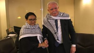 Menlu Retno Marsudi bertemu dengan Menlu Palestina Riad Malki, di Amman, Yordania