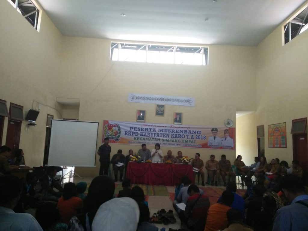 Foto : Antusias Masyarakat Kecamatan Simpang Empat Dalam Menghadiri acara Musrenbang Tingkat Kecamatan Yang di hadiri Oleh Anggota Dewan Komisi C DPRD Karo