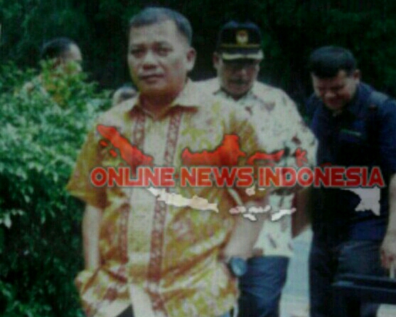Foto: Komisioner KPU Kabupaten Samosir bidang Data, Jonsen Situmorang (batik kuning)