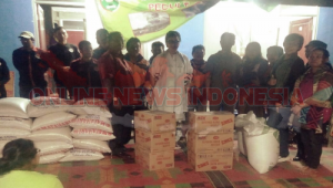 Penyerahan Bantuan posko Terung Peren