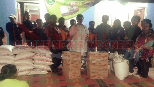 Penyerahan Bantuan posko Terung Peren