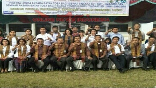 Fotl : Kepala Sekolah dan Guru hadiri Lomba dan Seminar Aksara Batak, yang diselenggarakan oleh APISI, di SMAN 1 Pangururan