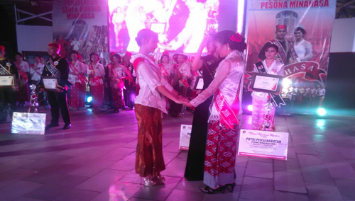 Penentuan Pemenang Puteri Pesona Minahasa 2018, Prylisa (kiri) dan Zefanya (kanan)