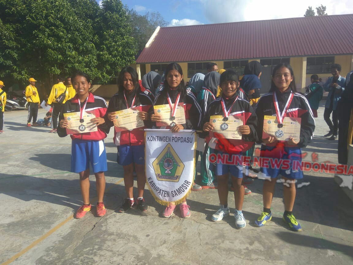 Foto : Lima Atlit pelajar Sepak Takraw binaan Pengcab Samosir yang mengikuti Kejuaraan POPDASU 2018 di Padang Sidempuan