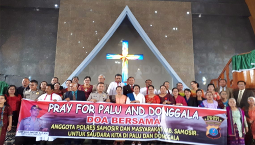 Doa Berlangsung Di Gereja HKBP Bolon Simpang empat Pangururan