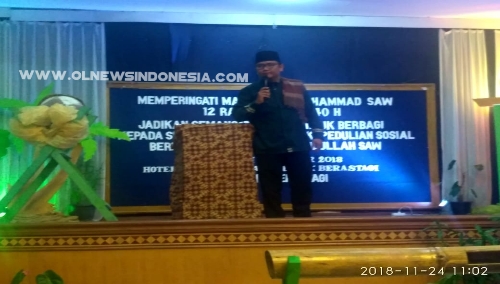 Ket foto : Ustad Ahmad Yani Sinaga, M. Kom. I saat memberikan ceramah dalam kegiatan Maulid Nabi Muhammad Saw 1440 di Hotel Internasional Sibayak Berastagi, Sabtu (24/11) 2018