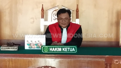 Ket foto : Ketua Majelis Hakim , Dr.Dahlan,S.H,M.H .