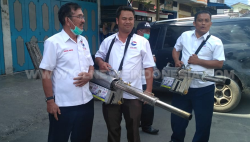 Caleg Perindo saat bersiap siap ke lokasi yang akan di fogging, Kamis (21/02) 2019