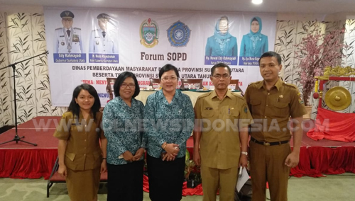 Ketua TP PKK Kab Karo Ny Sariati Terkelin Brahmana menghadiri acara Forum SOPD se Sumatera Utara di Hotel Emerald Garden Medan, Selasa (19/03) 2019