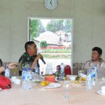 Ket foto : Danyonif 125 /Si'mbisa Kabanjahe saat Berbincang bincang dengan pengurus PERBAKIN Karo di Aula Batalyon Infanteri 125 /Smb