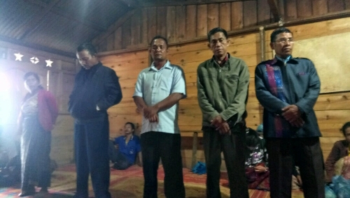 Foto : Para Pengurus PPTSB Sektor Salaon kecamatan Ronggur Nihuta Samosir dikukuhkan oleh Ketua PPTSB Cabang Samosir Ir.Juang Sinaga, Minggu (10/3)