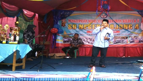 Hasim SE Korwil Dinas Pendidikan Kecamatan Bojong ketika di SD Bojong 4