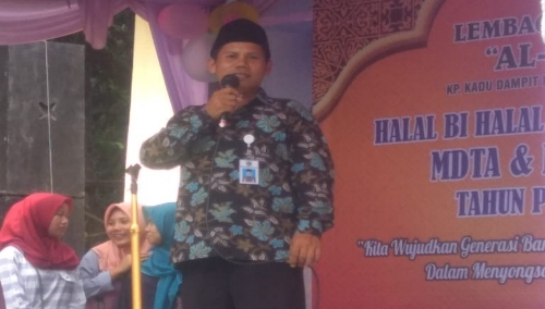 H.Bahroni Korwil Dinas Pendidikan dan Kebudayaan kecamatan Pagelaran.
