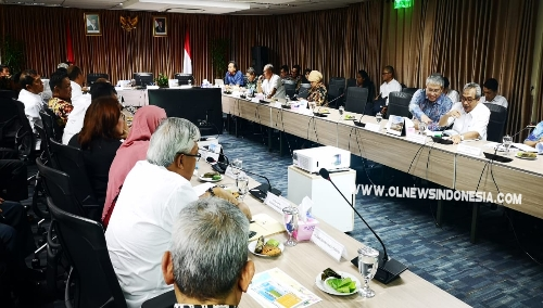 Ket foto : Deputi Infrastruktur Kemenkomaritim Ridwan Jamaluddin Pimpin Rakor usulan anggran destinasi pengembangan Danau Toba, yang dihadiri Bupati Karo Terkelin Brahmana di Kantor Kemaritiman, Jakarta Selatan, Rabu (24/07) 2019