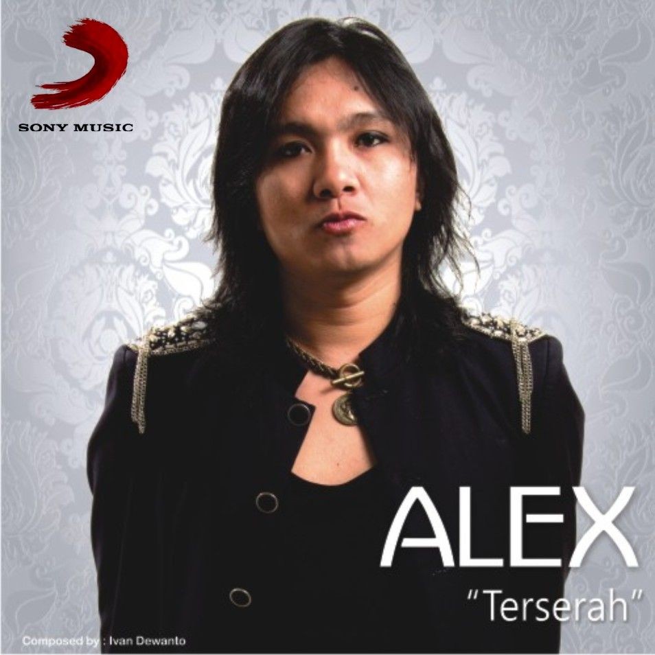 Foto : Alex Rudiart Hutajulu  Alex Rudiart Hutajulu lahir di Parapat, 13 Juni 1985, adalah salah satu konsestan X Factor Indonesia. Alex juga pernah menjadi Vokalis Sahara Band sebelum adanya ajang X Factor Indonesia