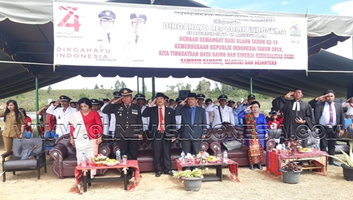 Turut hadir Anggota DPRD Samosir, Joner Simbolon dan Nasib Simbolon, Kapolsek Pangururan, IPTU D. Simarmata, Danramil 03 Pangururan, diwakili oleh Babinsa, Serka Santoso, 8 kepala Desa se Kecamatan Ronggur Nihuta