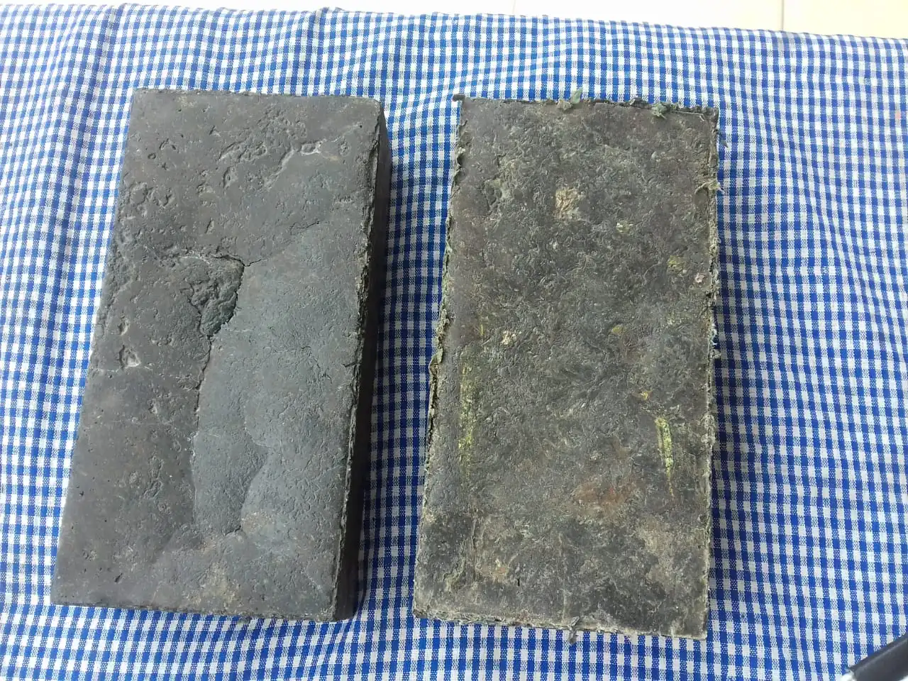 foto : Paving Block karya siswa SMPN 1 Pangururan kabupaten Samosir, diolah dengan bahan baku sampah plastik, Jum'at (20/9)