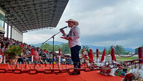 Mewakili Bupati Minahasa Kepala Dinas Pemuda dan Olahraga Minahasa Vecky Tanor memberikan sambutan pada pembukaan kegiatan