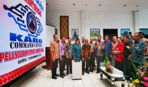 Kete foto : Bupati Karo Terkelin Brahmana melakukan launching smart city ke Dua Kecamatan di Karo dari Kantor Bupati Karo Kabanjahe, Kamis (07/11) 2019 (Ist).