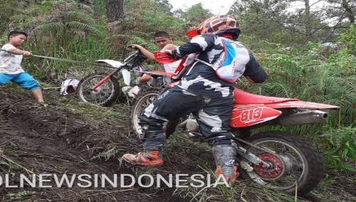 Ket foto  : Trek yang Terjal jadi tantangan tersendiri bagi para Crosserr