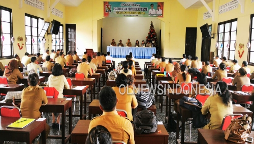 Ket foto : Para peserta ASN /PNS lingkup Pemkab Karo yang mengikuti ujian penyesuaian Ijazah di Zentrum Kabanjahe, Senin (02/12) 2019 (Ist)