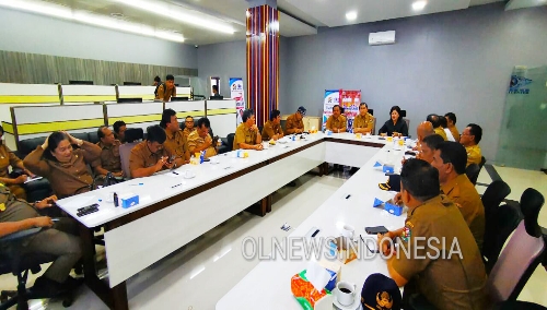 Ket foto : Bupati dan Wakil Bupati Karo Gelar Coffee Morning Bersama Unsur SKPD dan Jajarannya di Ruang Kominfo Kabanjahe, Senin (02/12) 2019 (Ist)