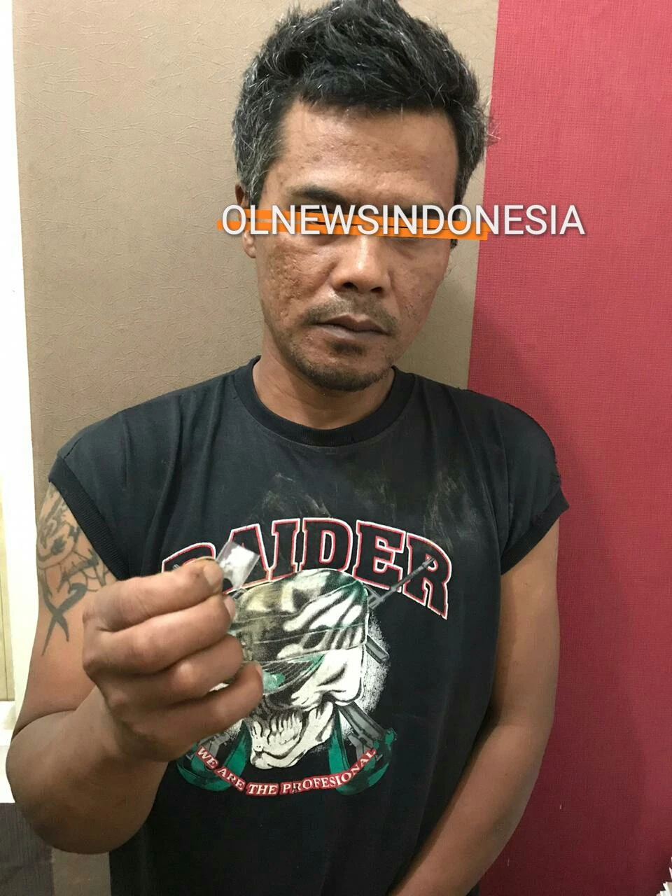 Ket foto : Para tersangka dan barang buktinya saat diamankan di Mapolsekta Berastagi, Selasa (28/01)2020 (Ist)