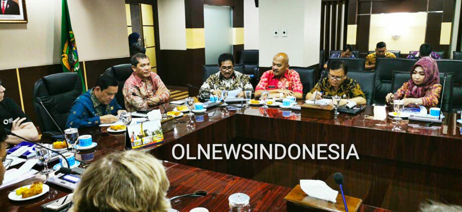 Ket foto  : Bupati Karo Terkelin Brahmana saat rapat bersama Pemprovsu dan tim AFD Di kantor Gubernur Medan, Kamis (30/01) 2020 (Ist)