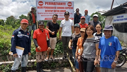 Ket foto : Camat Tompaso Barat bersama Masyarakat Desa Pinabetengan