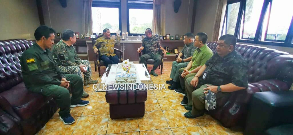 Ket foto  : Bupati Karo Terkelin Brahmana menerima Audiensi Dirut  PT Bank Sumut didampingi Kepala Cabang Bank Sumut Kabanjahe, Kamis (12/03) 2020  di ruang kerja Bupati (Ist)