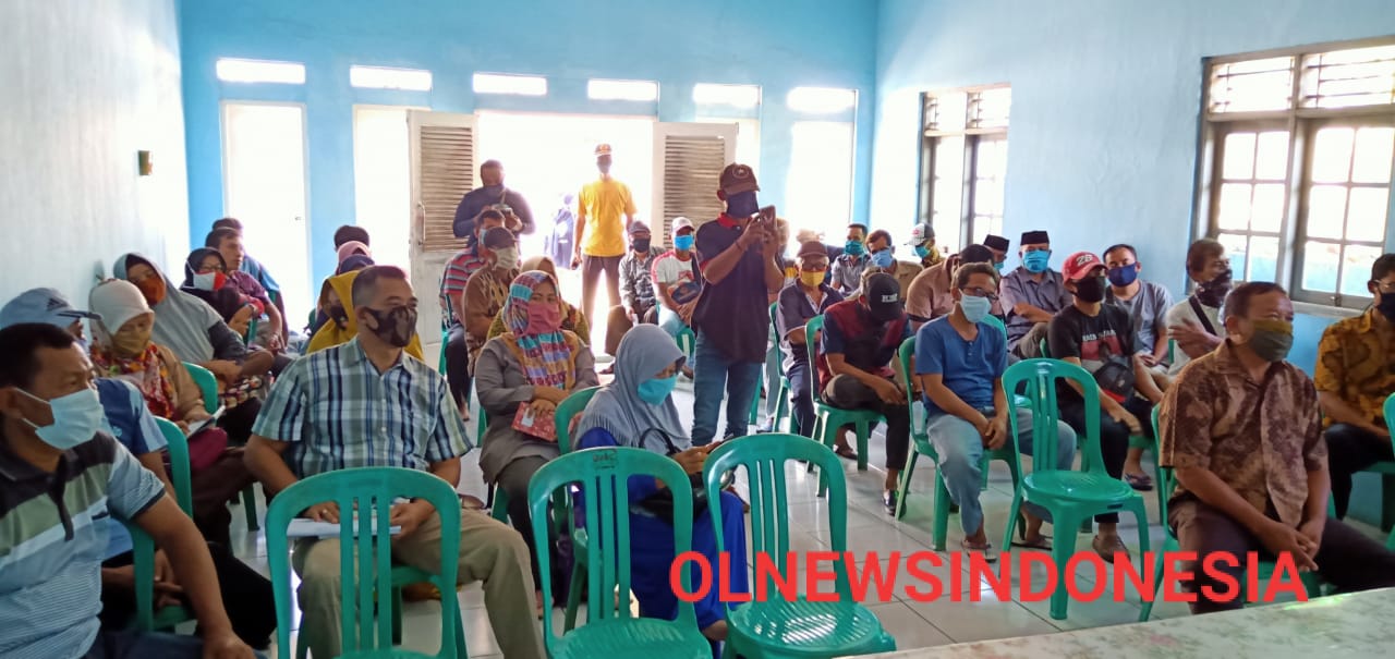 Ket foto: suasana ketika rapat MUSDESUS di gelar, yang di hadiri para Ketua RT, Ketua Rw, Kadus, BPD dan Tokoh Masyarakat di Aula Kantor Desa Sukamanah Jonggol pada Hari Sabtu (16/5)