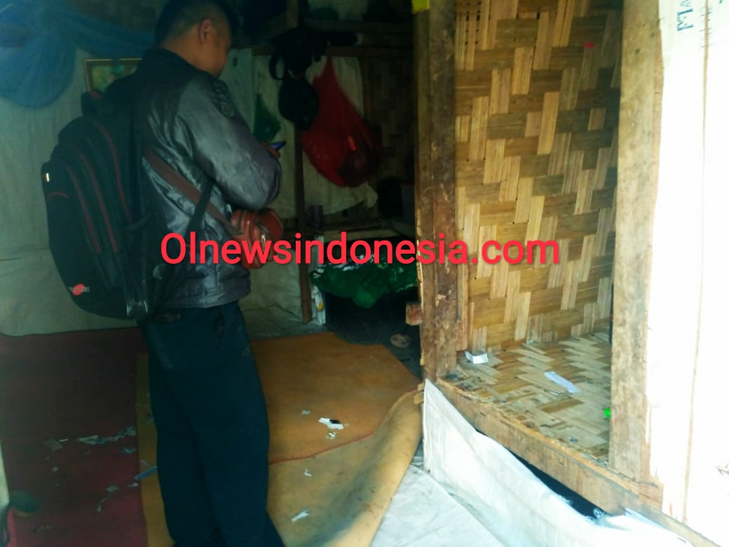 Ket foto : TKP Pembunuhan Desa Merdeka persis di simpang Juma Njulu Kecamatan Merdeka Kabupaten Karo, Selasa (07/07) 2020 (Ist)