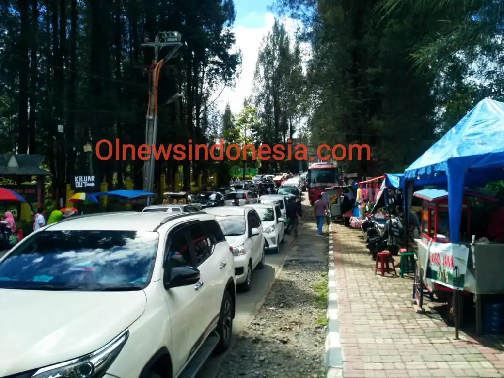 Ket foto :  Salah satu lokasi objek wisata Pasar Buah Berastagi yang di patroli oleh tim gabungan untuk menghimbau masyarakat agar tertib dan mengikuti protokoler penanganan Covid-19, Minggu (12/07) 2020 (Ist)