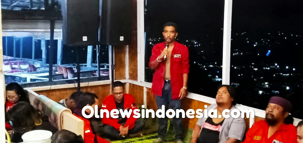 Ket foto : Ketua DPC PBB Kabupaten Karo Andreas Tarigan saat memberikan sambutan dalam syukuran dan Silaturahmi dalam menyongsong Tahun Baru di Cafe Chelsea Puncak Gundaling,pada Selasa malam (05/01) 2021 (Ist)