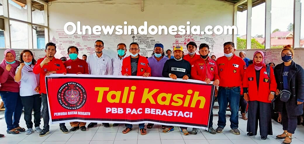Ket foto : Pengurus PAC PBB Berastagi saat beri Tali kasih ke Warga Binaan Tuna Laras (Pajoreken) Jln Djamin Ginting Simpang Korpri Berastagi Kabupaten Karo, Rabu (06/01) 2021 (Ist)