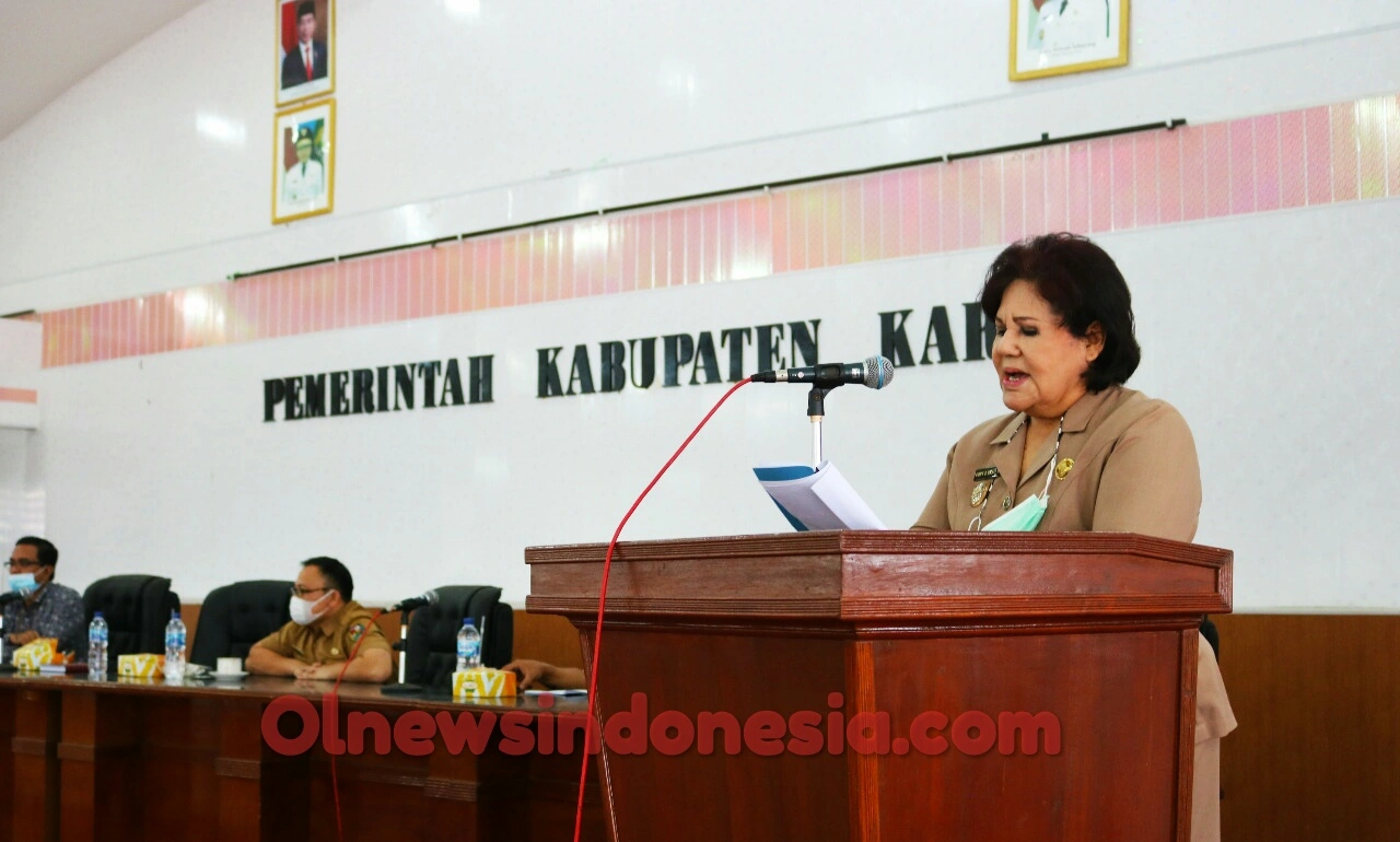 Ket Foto: Wakil Bupati Karo Cory Sriwaty Sebayang saat memberikan sambutannya dalam pembukaan rapat Evaluasi APBD di Aula Kantor Bupati Karo,Senin (08/02) 2021 (Ist)