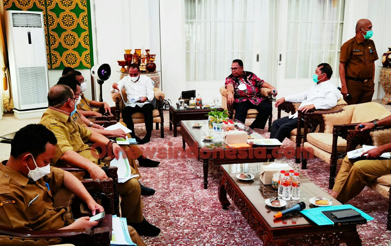 Ket Foto : Bupati Karo, Bupati Deliserdang,Ketua DPRD Sumut saat audiensi bersama Gubernur Sumatera Utara di Rumah Dinas Gubernur,Selasa (23/02) 2021 ( Ist)