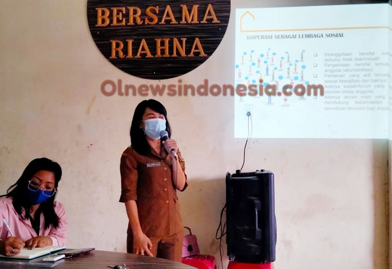 Ket Foto :  Eva Susanti Lumban Gaol ST. MSc selaku Kepala seksi Pemberdayaan, Pengembangan Kualitas SDM Dinas Ketenagakerjaan dan Koperasi UKM Kab Karo di Kantor DPD IPK Karo Pada Senin, (01/03) 2021 (Ist).