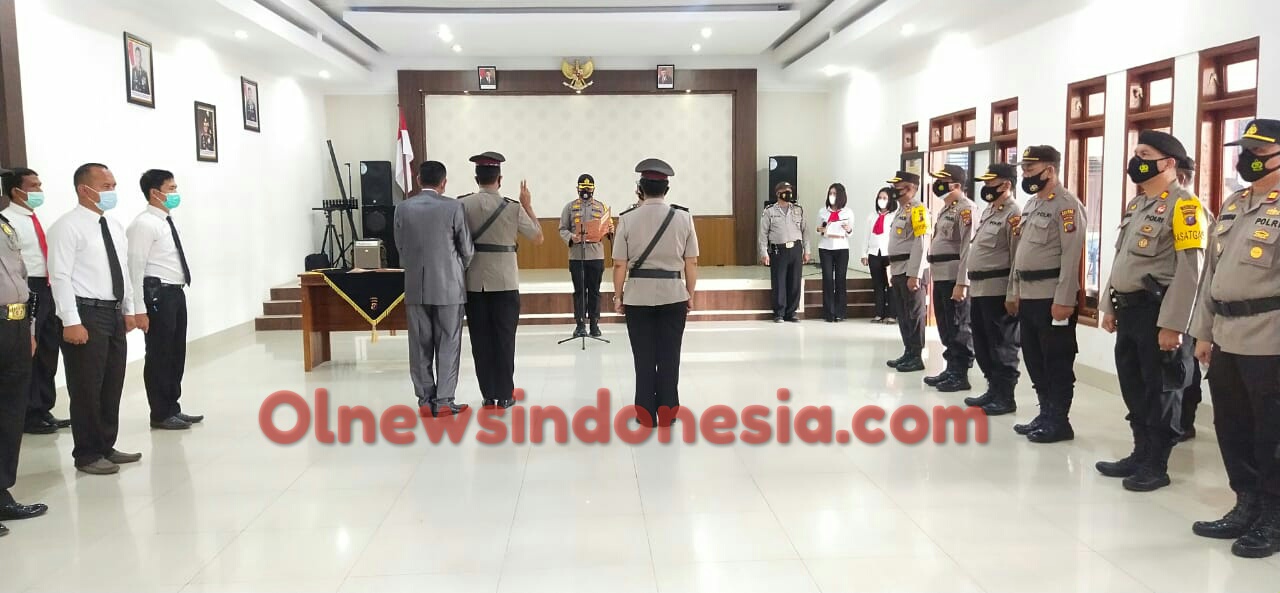 Ket foto : Prosesi Sertijab Kapolsek Tiga Panah Kabupaten Karo oleh Kapolres Tanah Karo,di Aula Pur Pur Sage Mapolres Karo,Senin (08/03) 2021 (Ist)