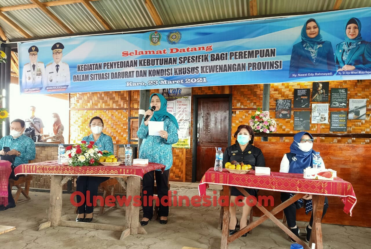 Ket foto : Ketua TP PKK Provinsi Sumut Ny.Nawal Edi Rahmayadi saat memberikan sambutan nya di Taman Seribu Bunga Desa Raya Kecamatan Berastagi Kabupaten Karo,Selasa (23/03) 2021 (Ist)