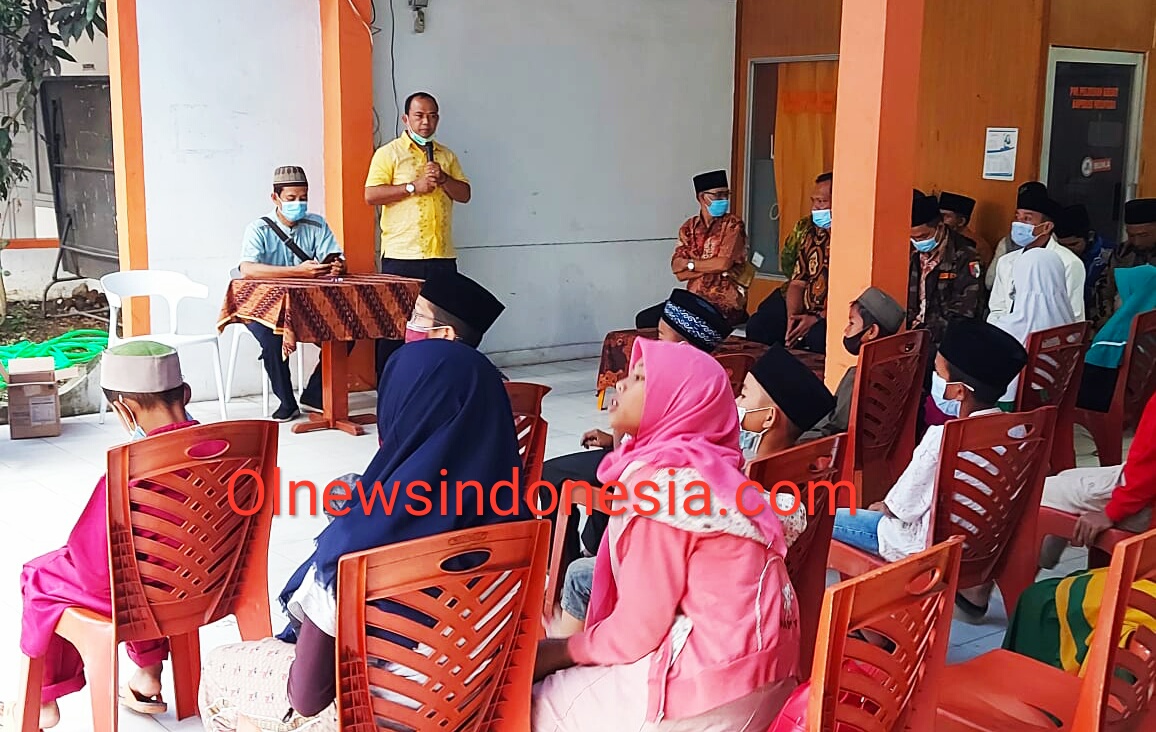 Ket foto : Ferianta Purba Ketua DPD Partai Golkar Karo saat memberikan sambutan dalam acara Buka bersama dan berbagi Tali Asih untuk anak Yatim di Kabanjaje, Jum'at (07/05) 2021 (Ist)